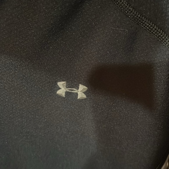 Under Armour Coldgear quarter zip women xl 
Great Condition - Picture 3 of 5
